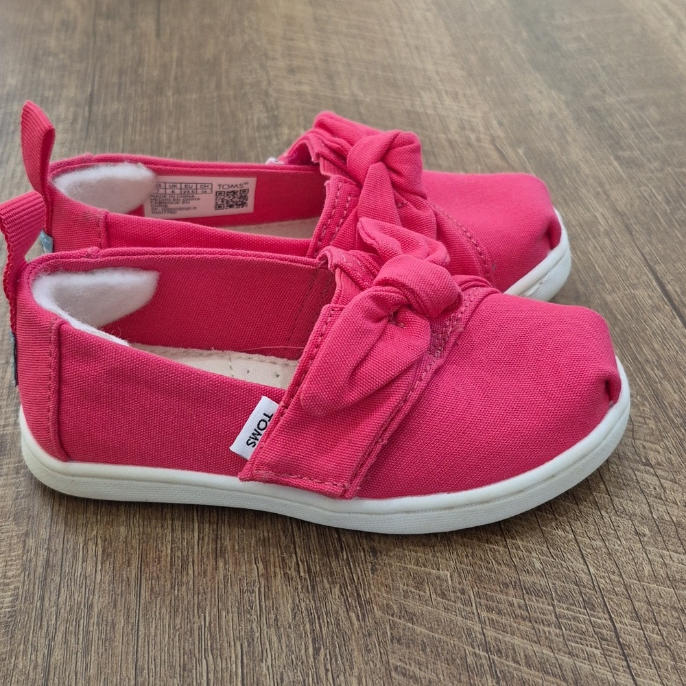 Toms Little Girl Classic Canvas Ruffle Tiny Raspberry - Picture 3 of 9